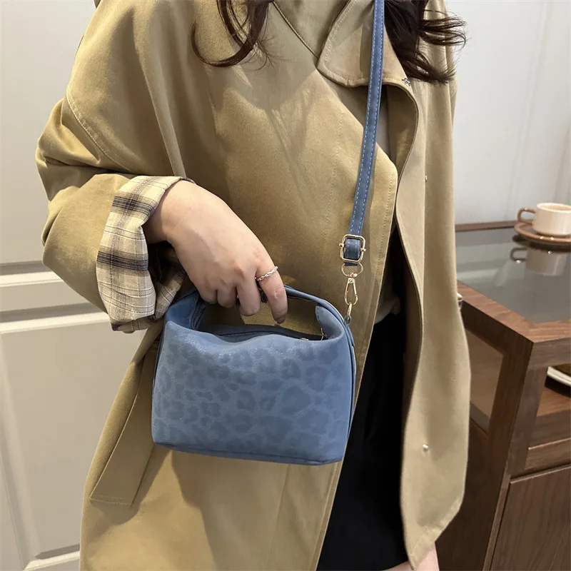 

2025 Fall Winter Square Bag, Top Handle Purse for Women, Shoulder Crossbody Tote, Commuter Bucket Bag, Day-to-Night Sling Bag​