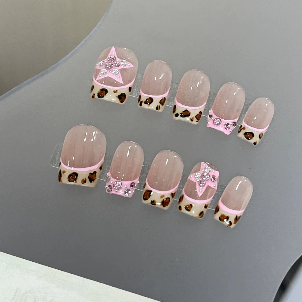 10 szt. Różowe sztuczne paznokcie Maillard z nadrukiem w panterkę, francuski styl Y2k, ręcznie robione sztuczne paznokcie w stylu gwiazd, ozdobione kokardkami i cyrkoniami, słodkie sztuczne paznokcie.