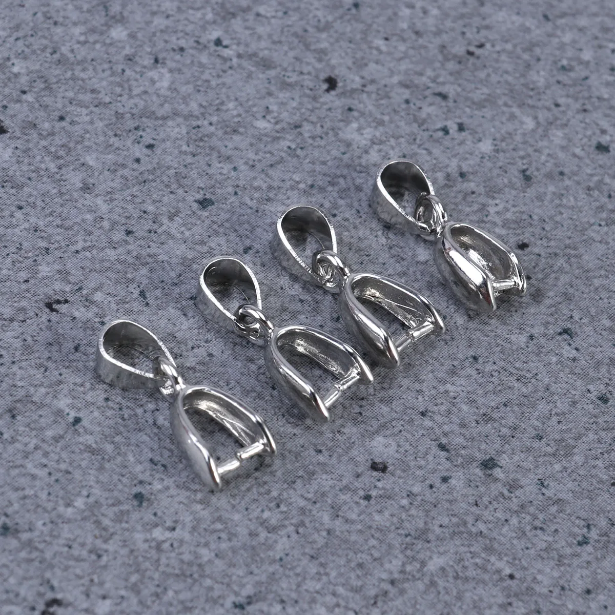 

100 pcs Brass Anti Rust Metal Pinch Clasp Bails Pendant Connector for DIY Bracelets Necklaces Jewelry Findings