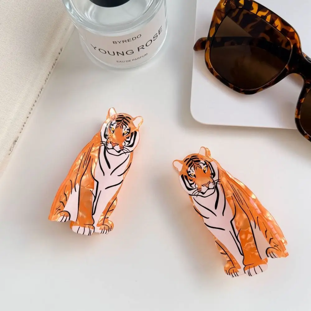 

Creative PC Tiger Hair Claw Acrylic Barrette Animal Shaped Hair Clip Geometry Hairpin Large Shark Clip Travel