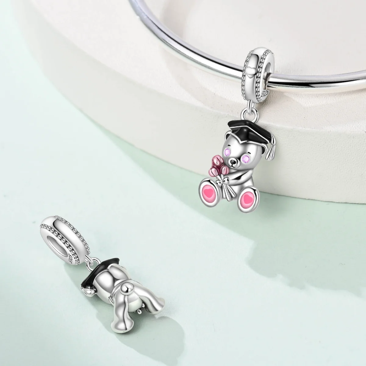 

Original 925 Silver Charms Luxury Graduation Bear Beads Fit Bracelet Diy Women Making Delicate Gift