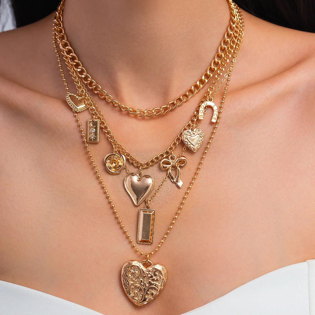 4Pcs/Set Vintage Love Heart Bowknot Pendant Necklace for Women 2025 Trendy Punk Gold Color Metal Necklace Jewelry New