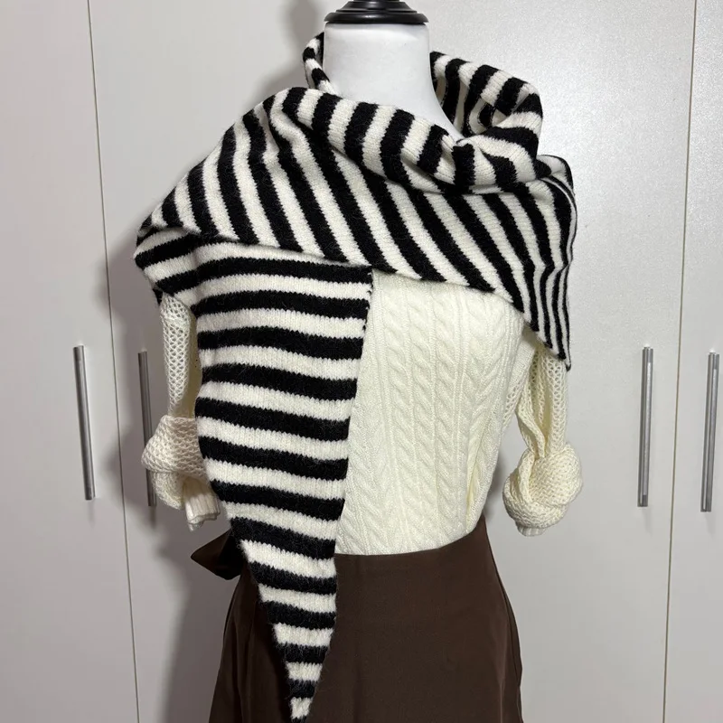 Retro Striped Knitted Triangle Shawl,Fall/Winter Korean Casual Versatile Scarf,Layering Wrap Scarf for Everyday Outfits Gife