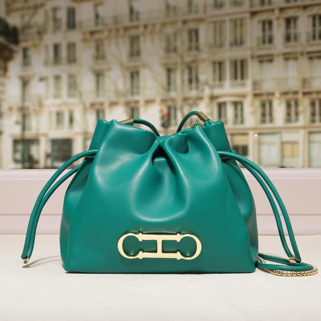 CH Modische Trendige Buchstaben-Bucket-Bag Pendler Casual Schulter-Umhängetasche Leichter Luxus Damenhandtasche – Detail 8