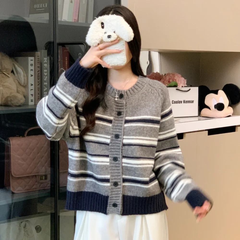 سترة صوفية مخططة على طراز الكلية برقبة دائرية وصدر واحد للخريف/الشتاء #5