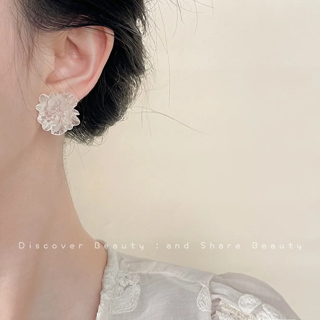 DIY accessories Super Immortal Girl Heart Color Light Flower Earrings Small Fresh Sweet Gardenia Stud Earrings Gentle Temperamen