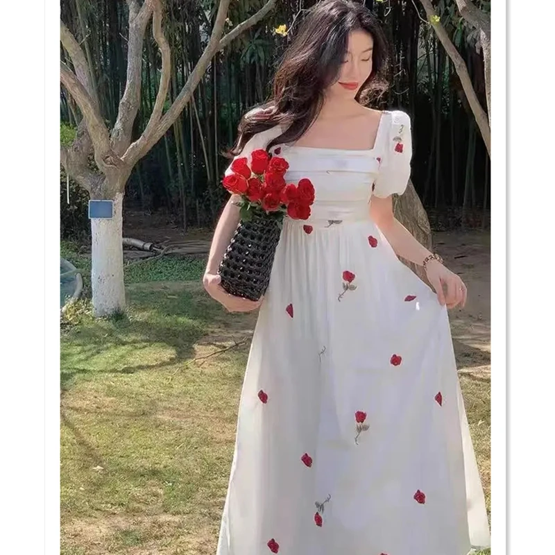 2023 Sommer neue Frauen langes Kleid koreanische Dame schicke Blumen quadratischen Kragen Puff ärmel weiße Kleider anmutige Fee Robe weiblich