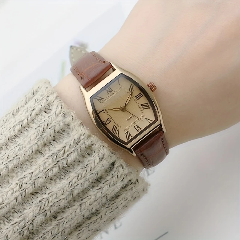 Vintage Pointer Quartz Watch Minimalist Roman Numeral Dial Wristwatch With Leather Watchband For Women Men