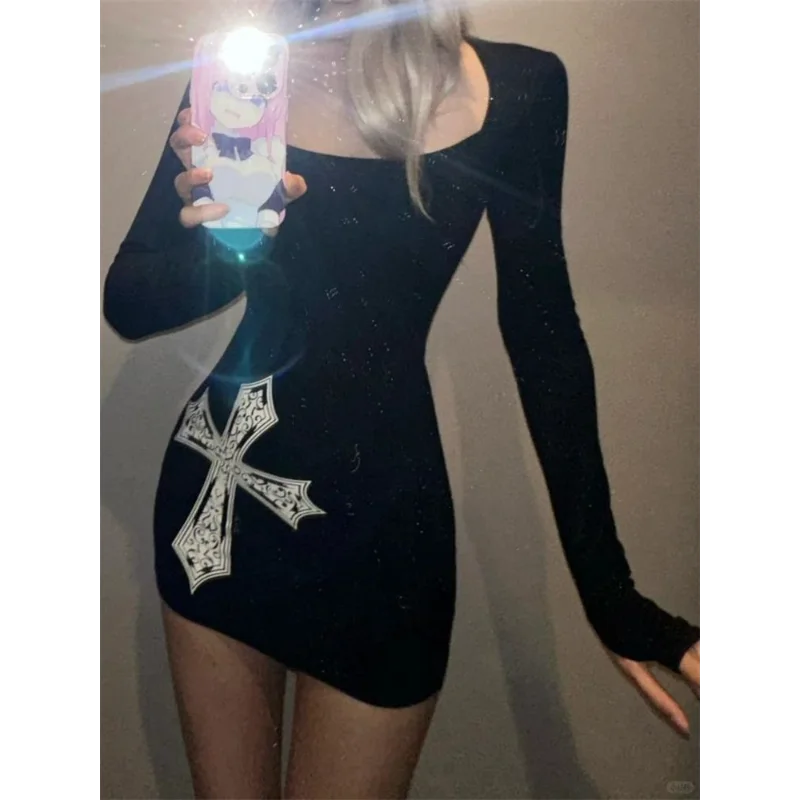 黒プリント Tシャツ レディース 秋冬 着痩せ 長袖 高級感 純粋な欲望 ヒップハグドレス