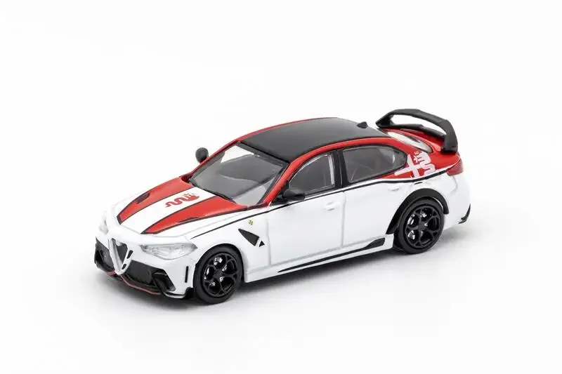 Modelo de coche DCT 1:64, Alfa Romeo, Giulia, GTM, LHD, fundido a presión