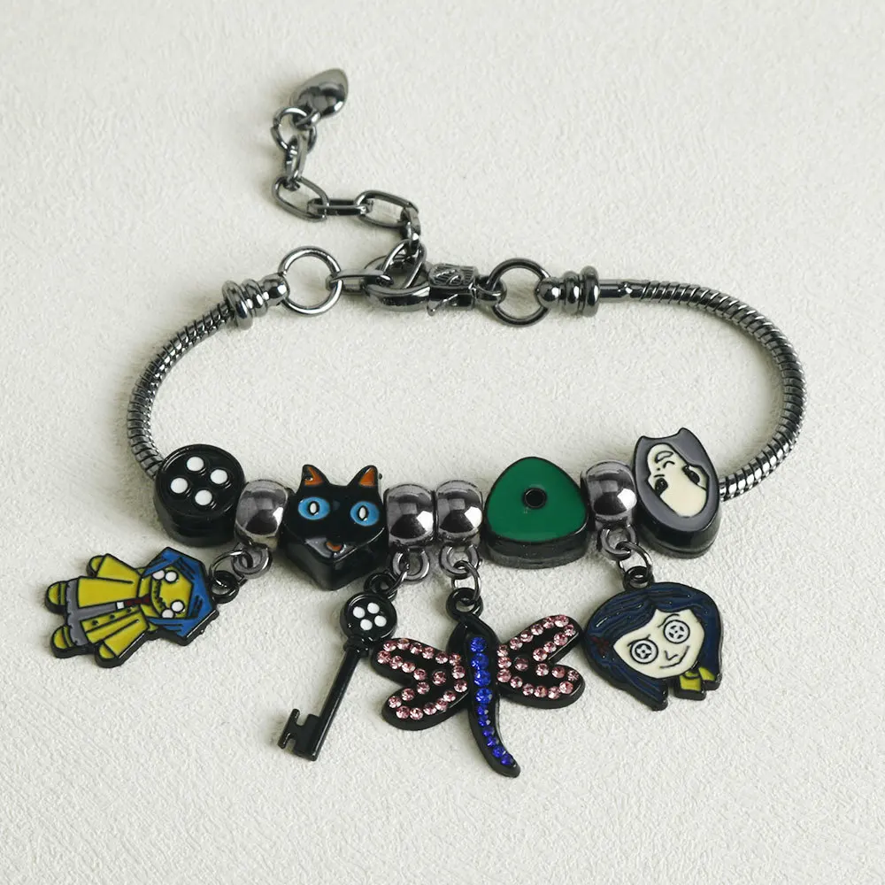Anime Coraline la puerta secreta pulsera colgante Coraline esmalte colgante Cosplay regalo para hombres mujeres mochila accesorios de joyería