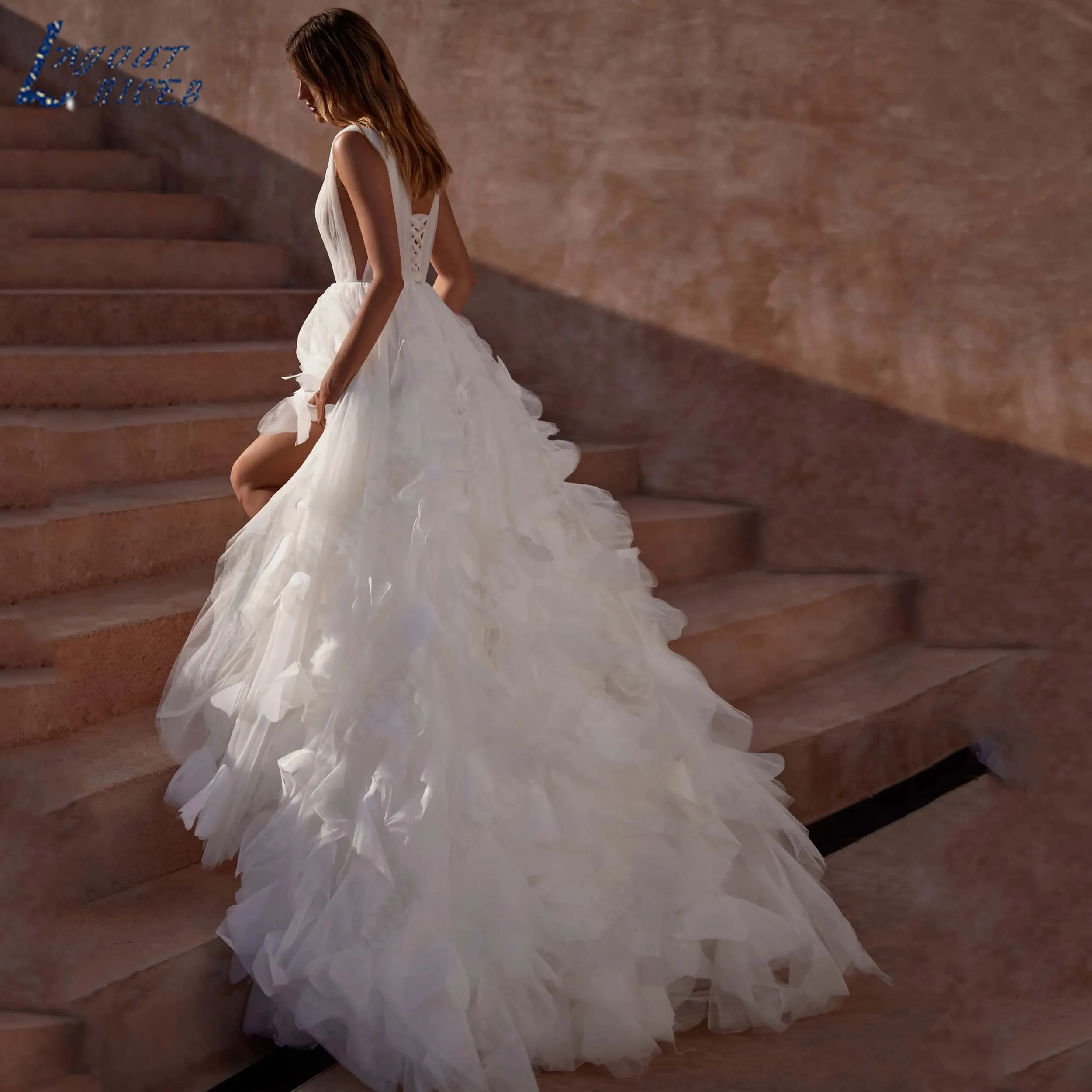 LAYOUT NICEB Customized Tulle A Line Bridal Dress Sleeveless Square Collar Dresses For Bride Spaghetti Straps Wedding Gown