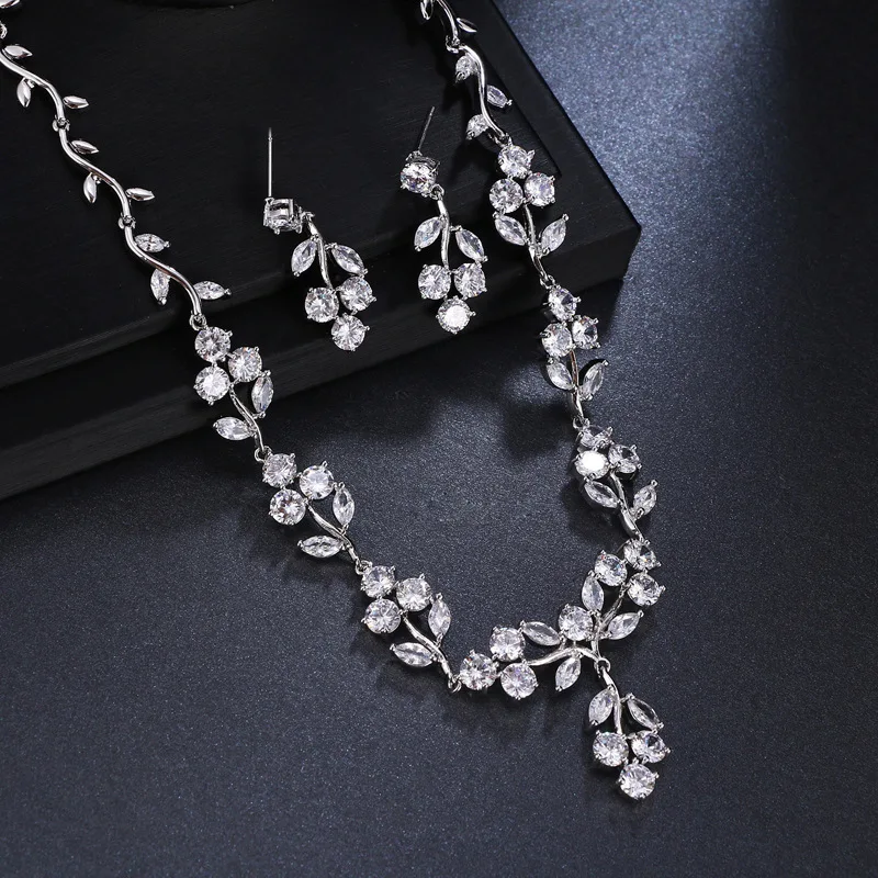 European and American cross-border hot-selling, fashionable personalized zircon inlaid combination jewelry, crystal flower