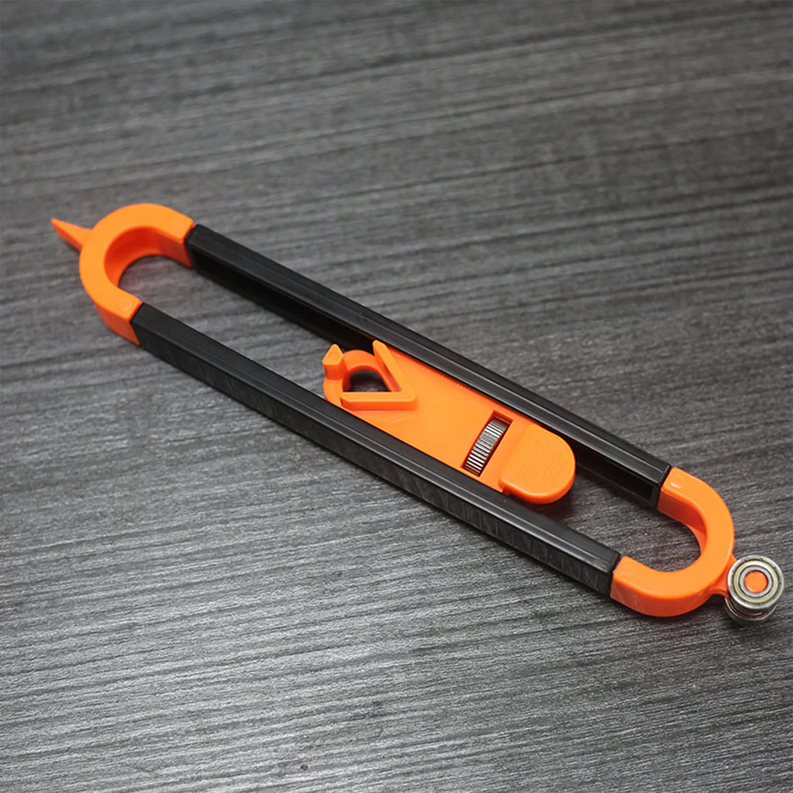 Gabarit de contour à pointe rétractable avec conception de verrouillage réglable pour le travail du bois et les outils de bricolage