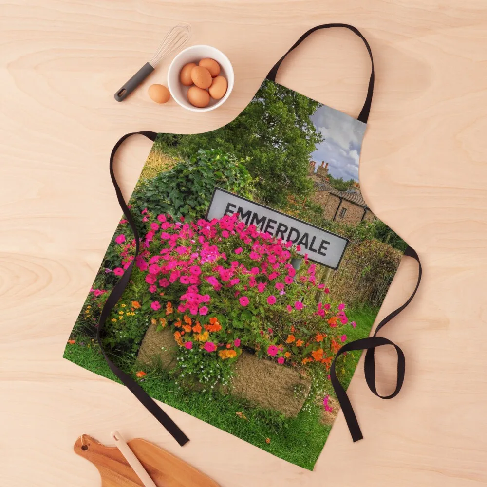 

The Village Of Emmerdale Apron Waterproof women Waterproof Kitchen Woman Kitchen Supplies Apron