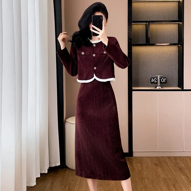 

Новинка 2023 года, осенний вельветовый кружевной топ, юбка, комплект из 2 предметов, утепленное платье, женский модный комплект, элегантная мода