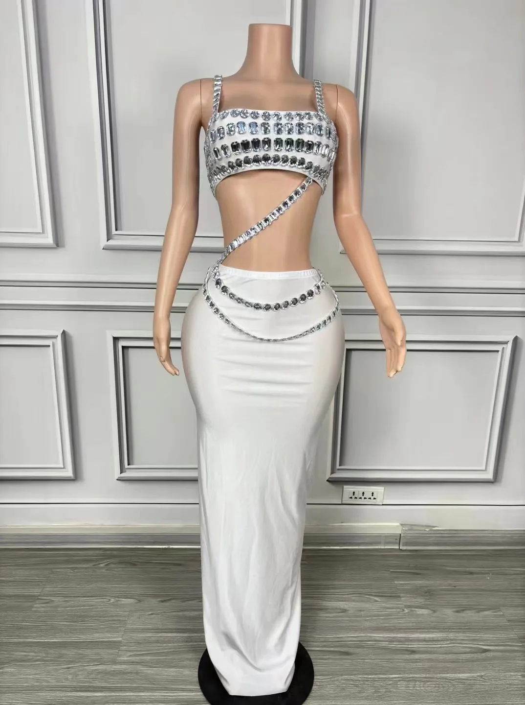 

European and American Sexys Heavy Industry Diamond Exposed Collarbone Suspender White Bandage Hip Skirt Slimming Look Two-Piece