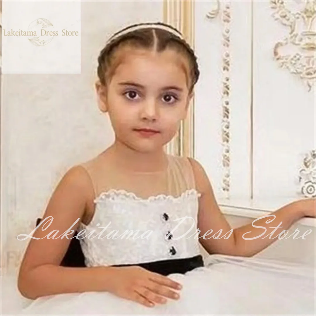 Luxury White Sleeveless O-Neck Flower Girl Dresses For Wedding Princess Tulle Floor Length First Communion Gowns With Bow