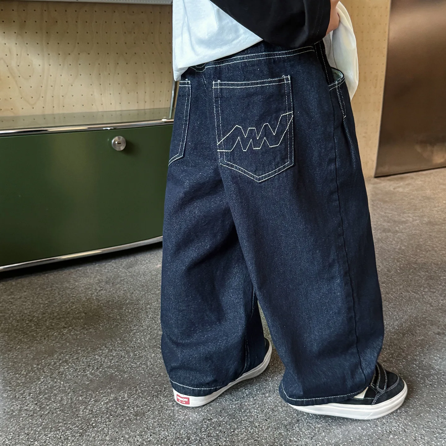 

4-8Y Boys Jeans New Autumn Toddler Kid Boys Casual Wide Leg Pants Cartoon Embroidery Mid Waist Children Fashion Boy Long Trouser