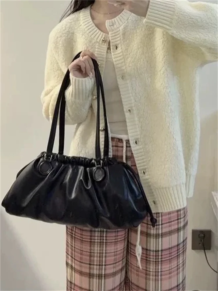 Retro-Motorradtasche mit Falten, große Kapazität, Pendler-Einkaufstasche, Unterarm-Einzelschultertasche für den täglichen Gebrauch URBBB PRVOVO