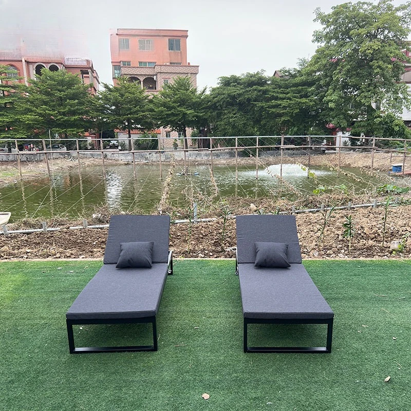 

Уличный светильник, пляжный стул B & B, отель, вилла, открытый бассейн, балкон, двор, терраса, шезлонг для отдыха