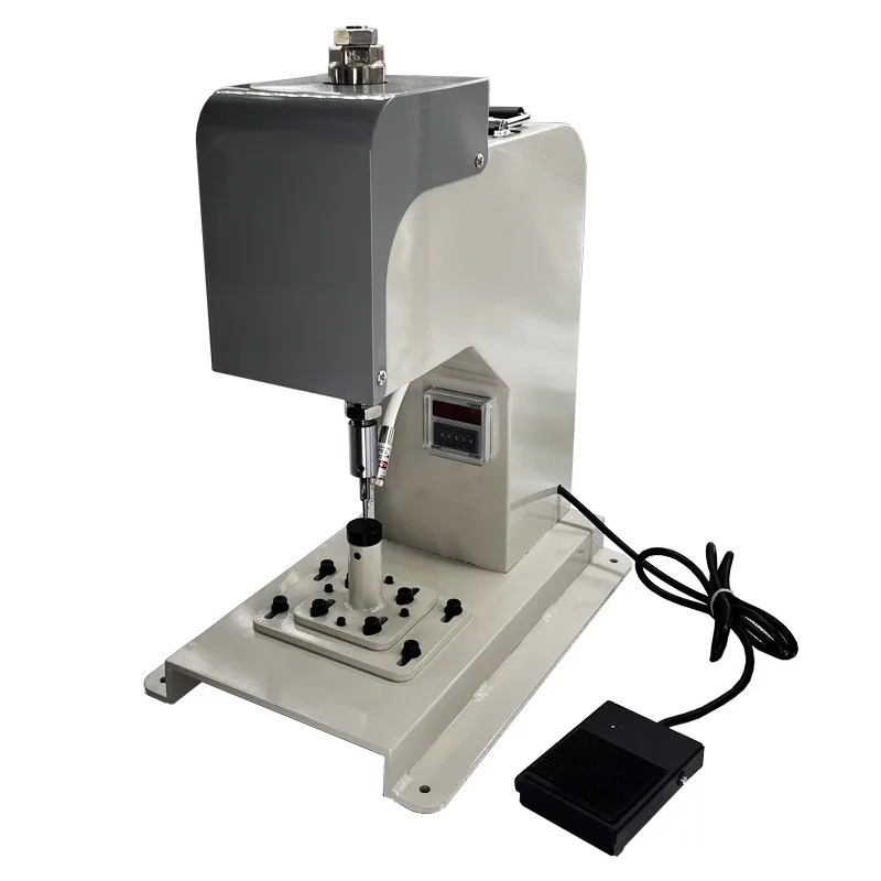

Small foot pedal pneumatic punching machine Portable punching webbing zipper leather cardboard special-shaped stamping