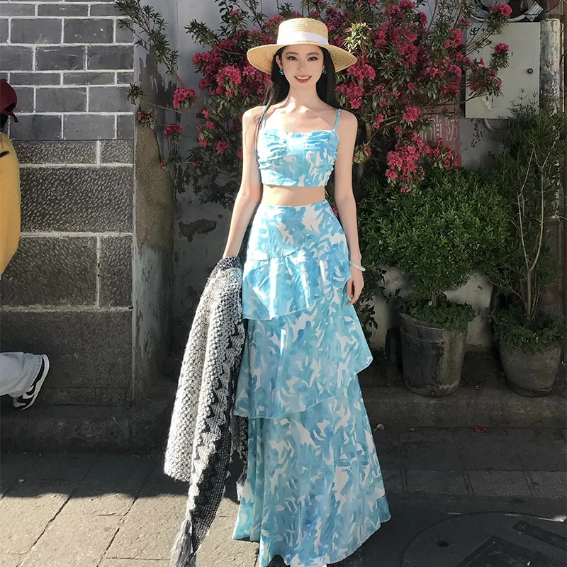 

Sexy Y2K Summer Co-ord Set: Printed Crop Top & High-Slit Skirt Two-Piece Outfit