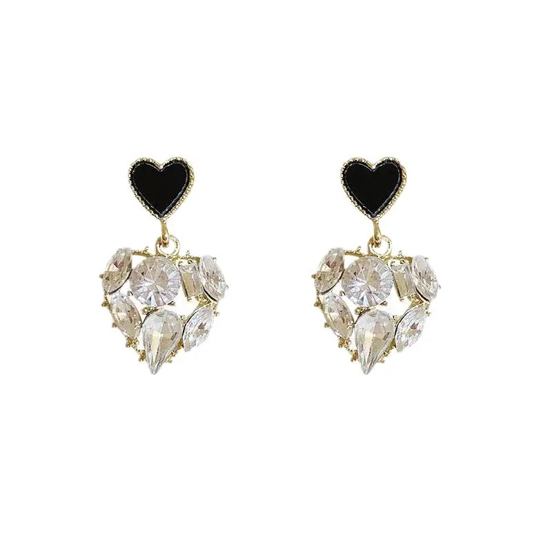 

Korean style super sparkling oil drop heart earrings are fashionable, exquisite, light luxury, trendy and versatile accessories