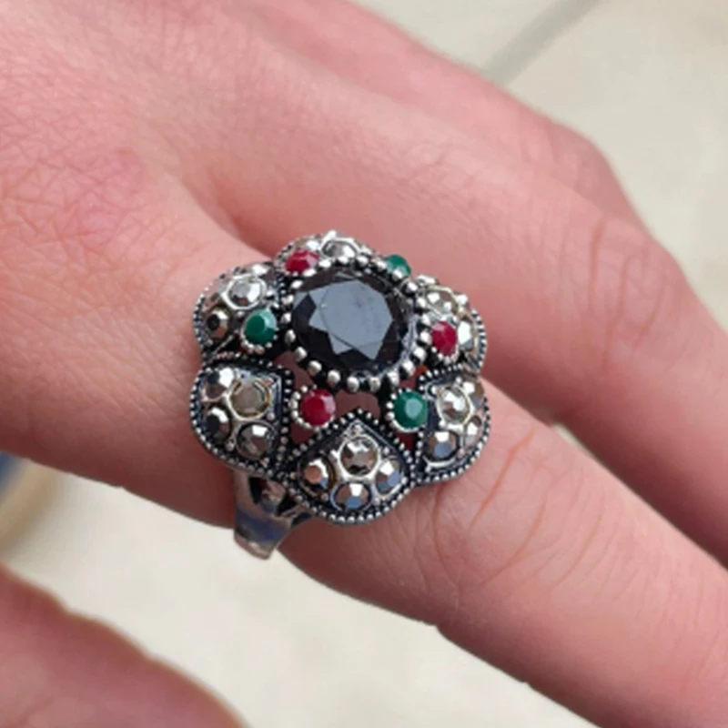 New Arrival Silver Color Retro Personality Red Stone Crystal CZ Ladies Engagement Rings Original Jewelry For Women Best Gifts