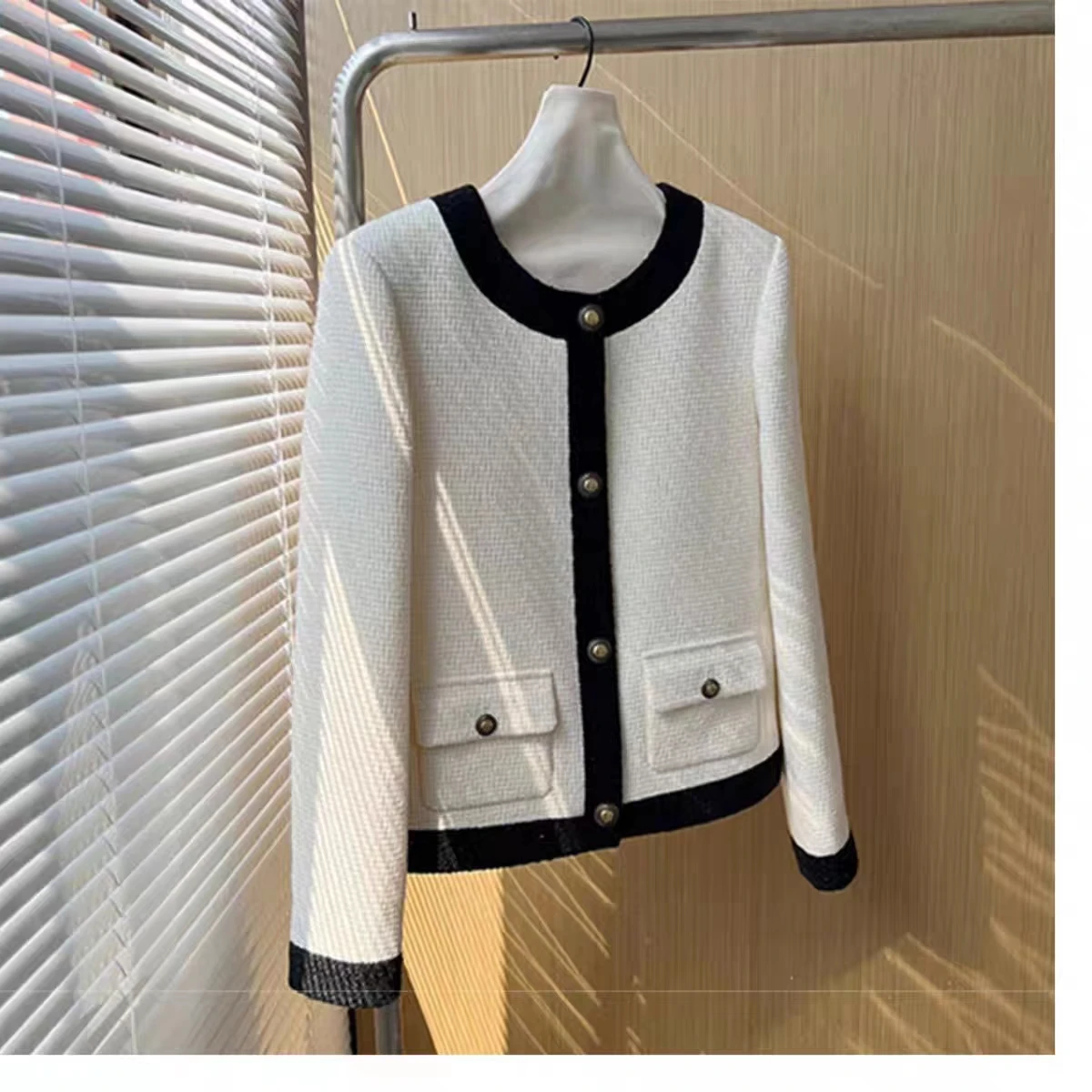 2023 spring small fragrance new style celebrity elegant pocket tweed color contrast three-dimensional fashion suit short jacket