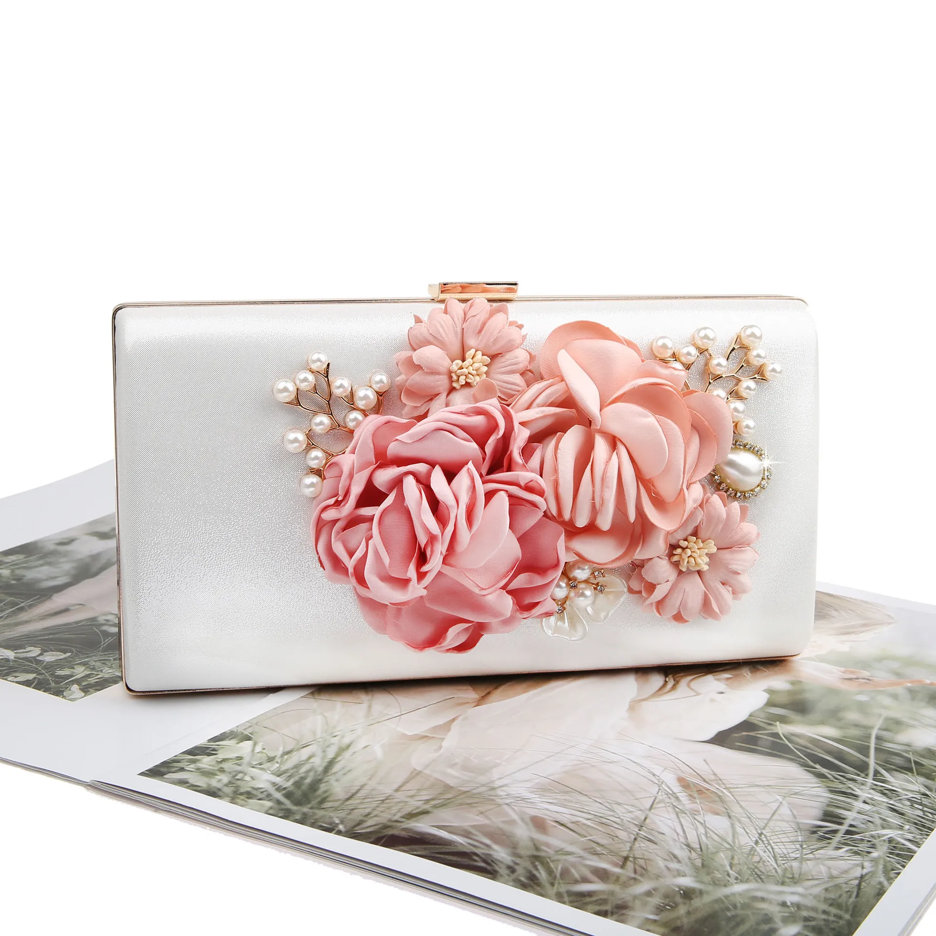 

Pearl Clutch Bags Pink Color Girl Best Gift Evening Bags Flower Handmade Style Party Wedding Chian Shoulder Handbags for Luxury