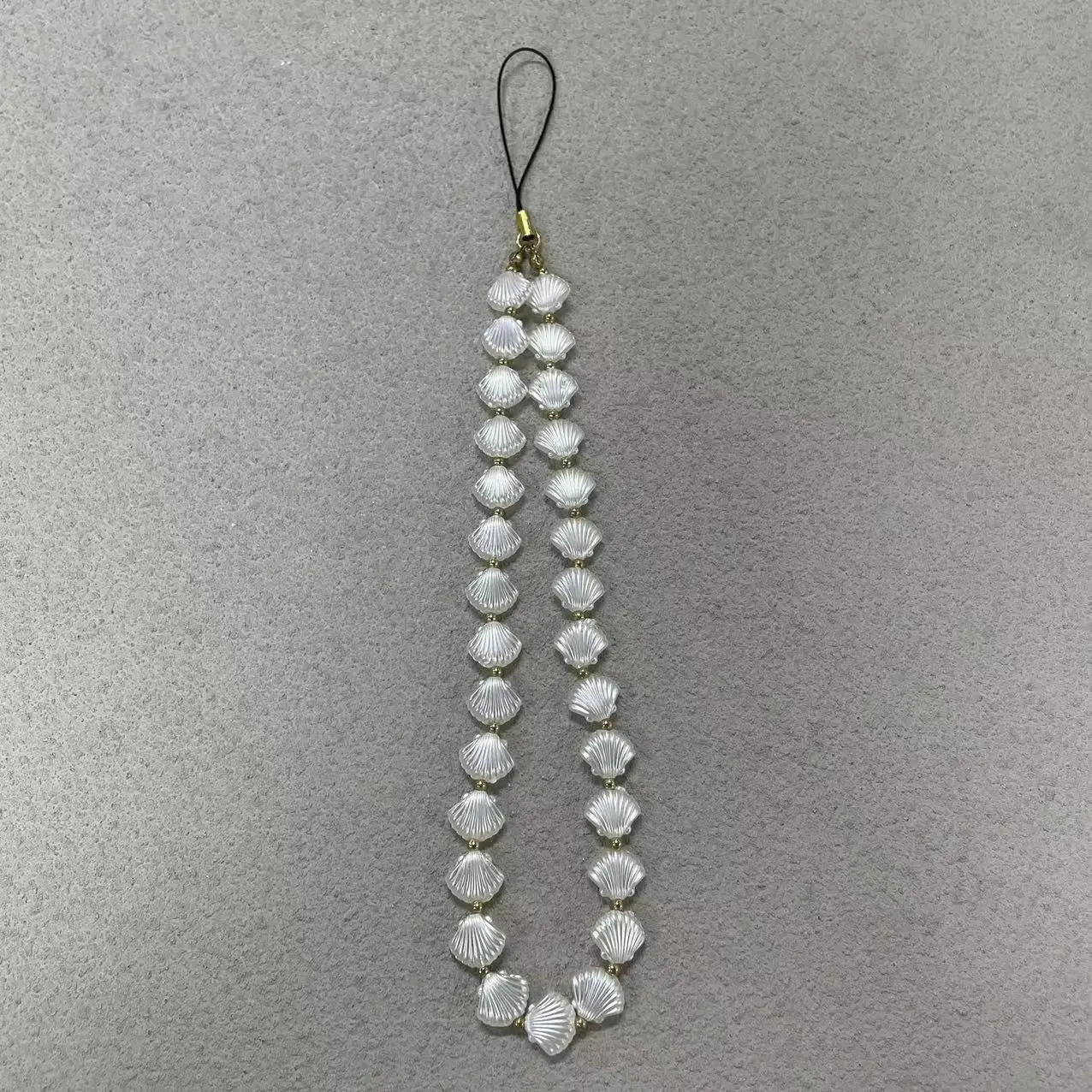

Handmade Beaded Shell Phone Chain Wrist Strap Women's Keychain Pendant Phone Case Accessories Jewelry Women's
