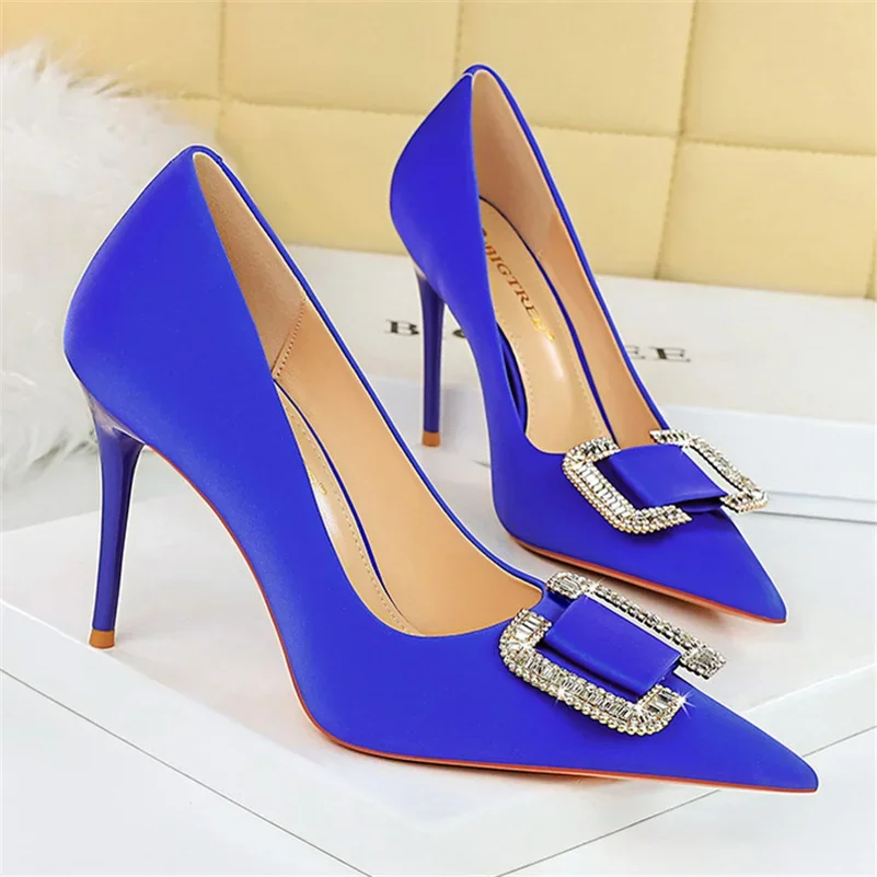 Luxury Brand Women 10cm High Heels Silk Satin Pumps Sexy Lady Crystal Buckle Purple Blue Classic Heels Nightclub Replica Shoes