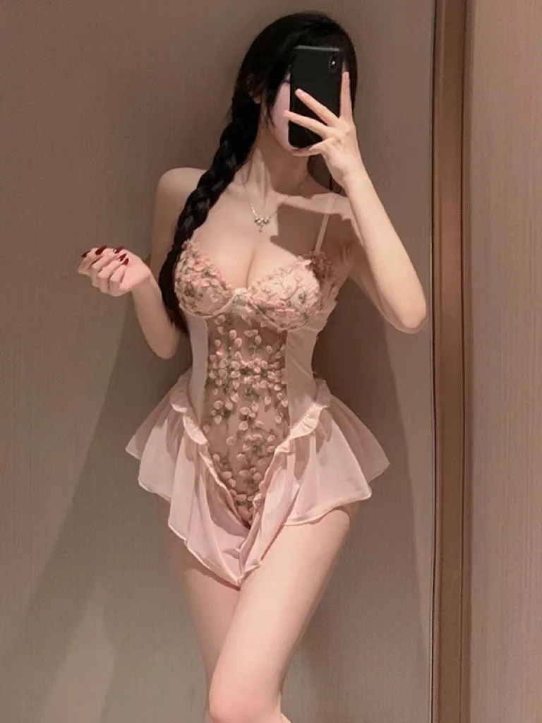 Pure Desire V Flower Open Crotch Lace Jumpsuit Queen Sexy Women Rompers Clothing Body Suits Pink Sweet Tank Tops 2024 New 4SK9