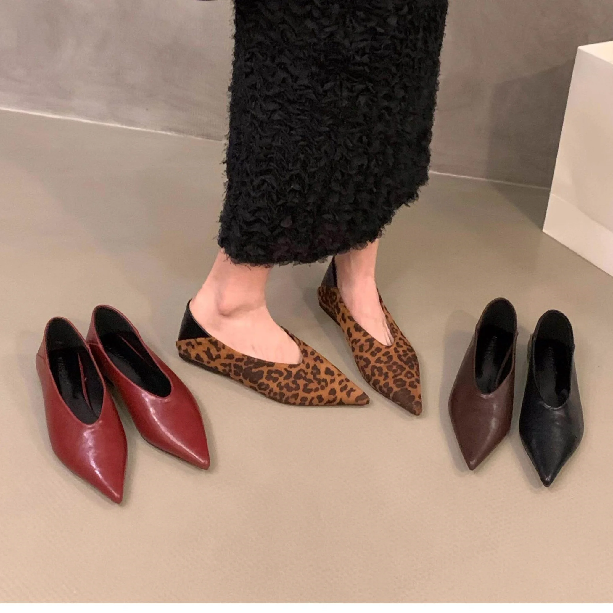 

Bailamos Women Flat Shoes Fashion Pointed Toe Slip On Ladies Elegant Sandals Soft Flat Heel Outdoor Dress Shoes Mujer