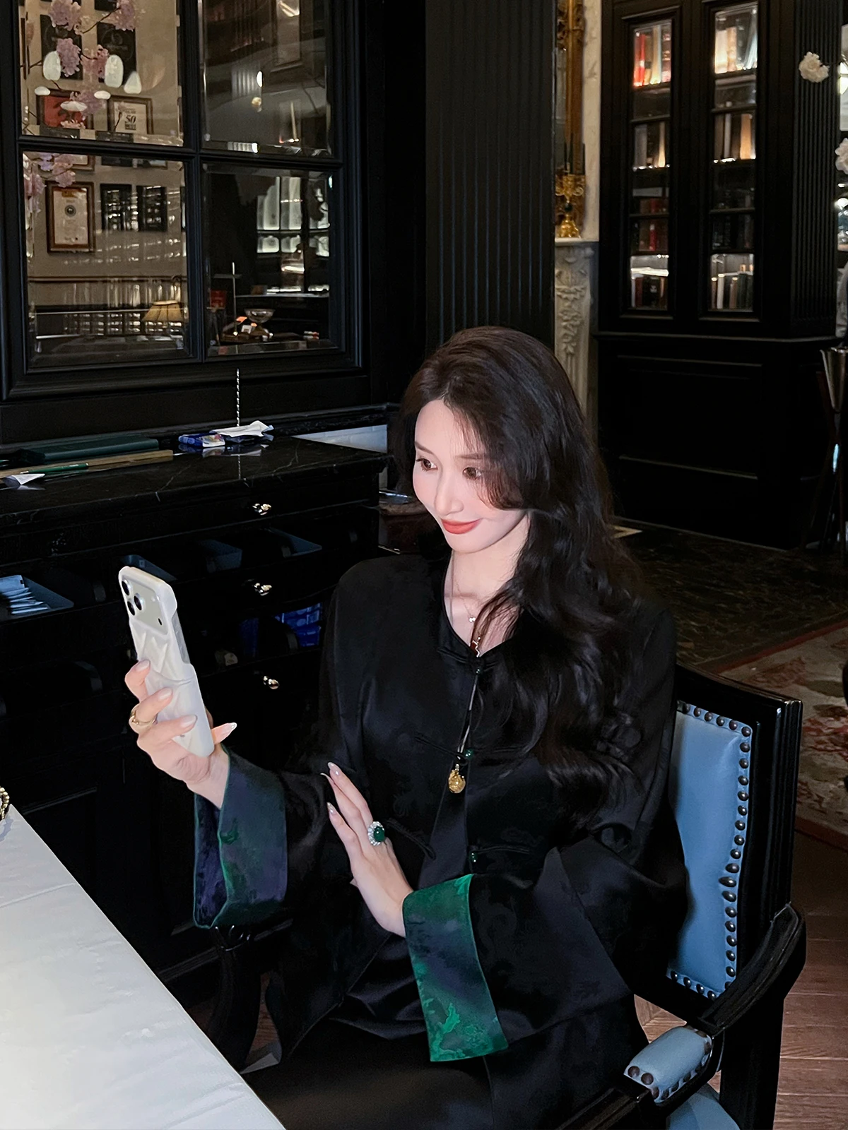 

New Chinese Sle ort Acetate Satin Jaet Women's Spring Autumn Loose Floral Embroidery Top Ele Mysterious Pattern