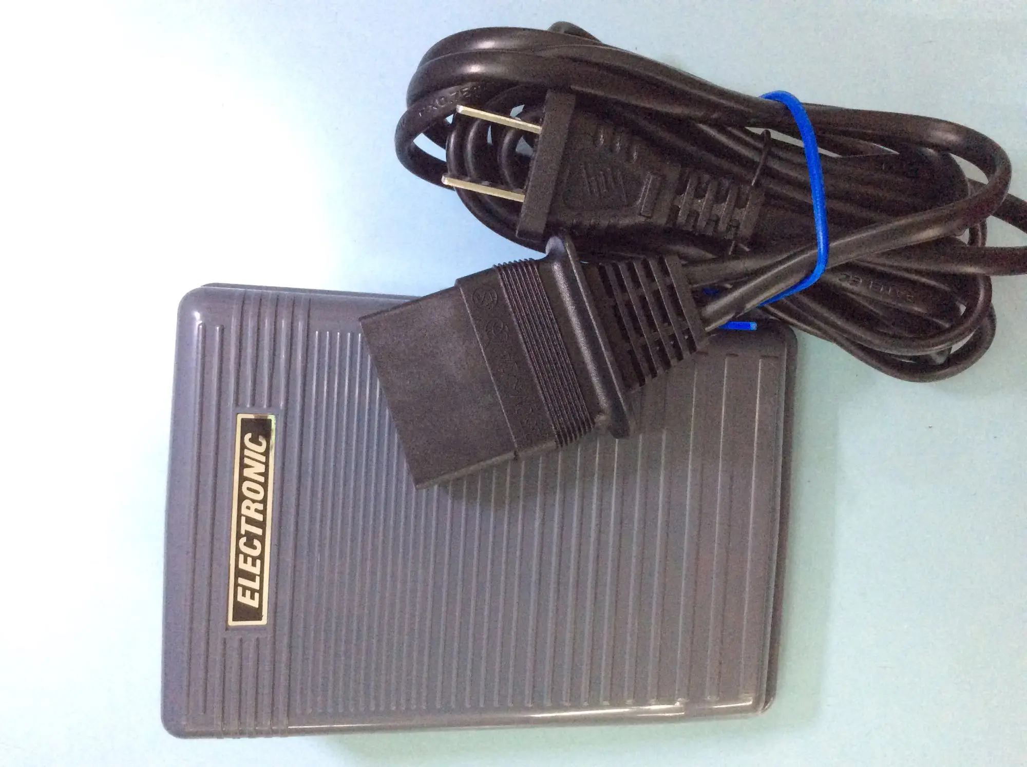 

Domestic Multifunctional Household Sewing Machine Pedal Power Cord 220v For Brother Home Sewing Machine