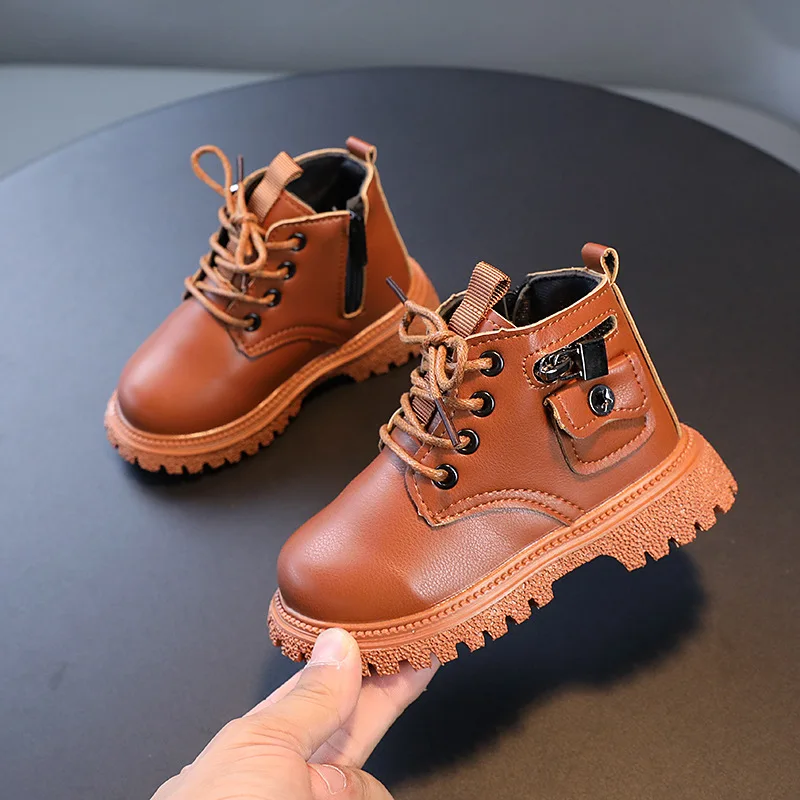 

Kids Casual Boots Soild Color Versatile Children Short Boots Soft Bottom 2025 Autumn Winter Boys Girls Leather Boots Round Toes