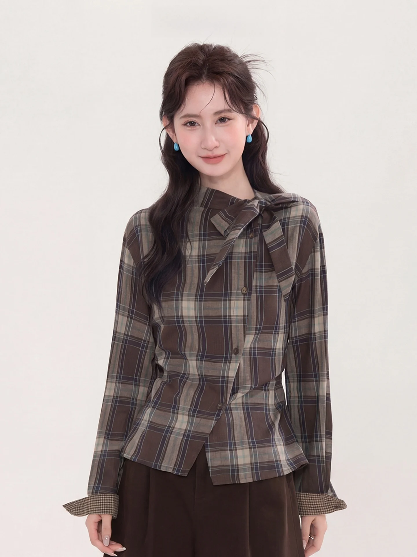 

Элегантная женская рубашка Heme Window Flower Field Design Sensation в клетку с поясом, повседневный стиль, хлопок, длинный рукав, завязки на воротнике