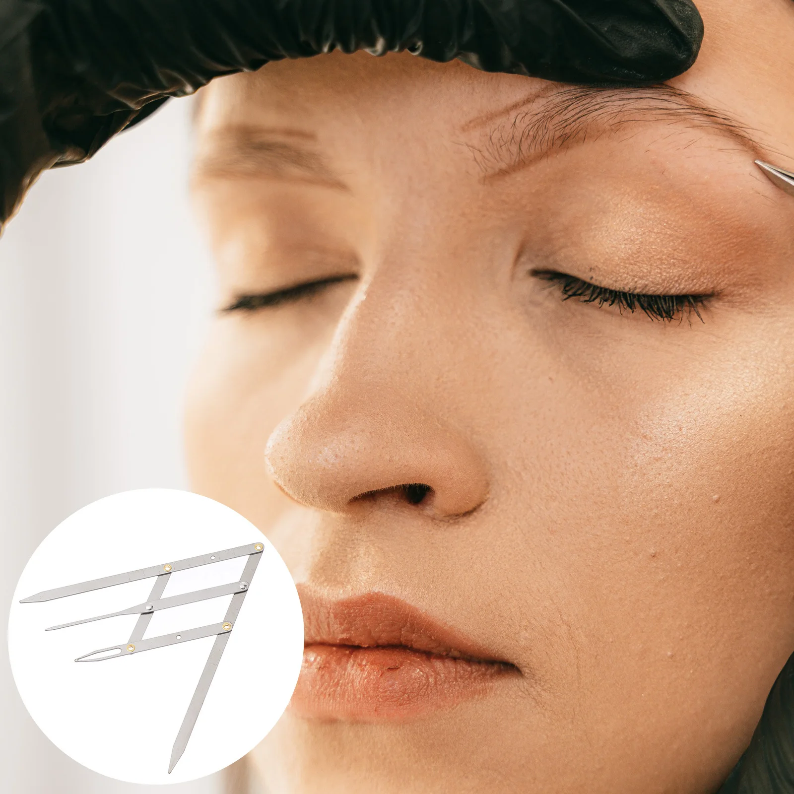 Wenkbrauwmeetliniaal Verstelbaar metalen wenkbrauwpositioneringsgereedschap voor nauwkeurige vormgeving Draagbare lichtgewicht make-up meten