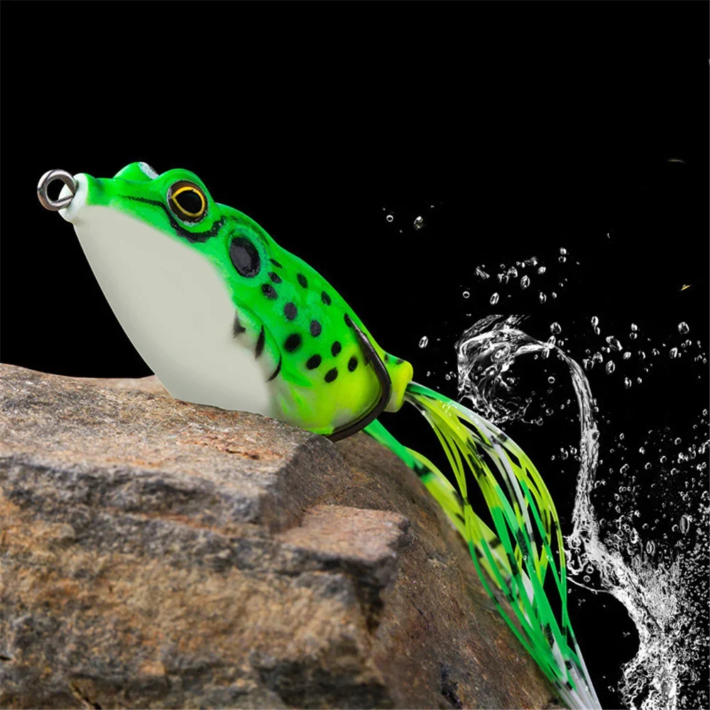 1PCS Artificial Silicone Soft Fishing Lures Treble Hooks 6cm 15g Topwater Ray Frog Jig Trolls Soft Bait Pesca Pike Bass Tackle