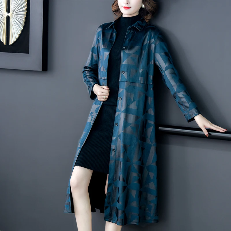 2023 Autumn/Winter New Blue Silk Printed Long sleeved Coat Coat for Women\'s Loose Large Knee Long Dress Windbreaker Robe