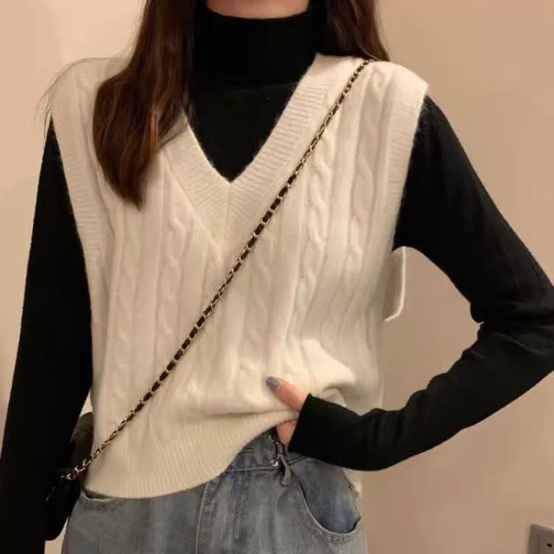 

Women Sweater Vest Irregular Hem Loose Sleeveless Waistcoat Solid V-Neck Knitted Vest for Women Autumn Winter Pullovers E1351