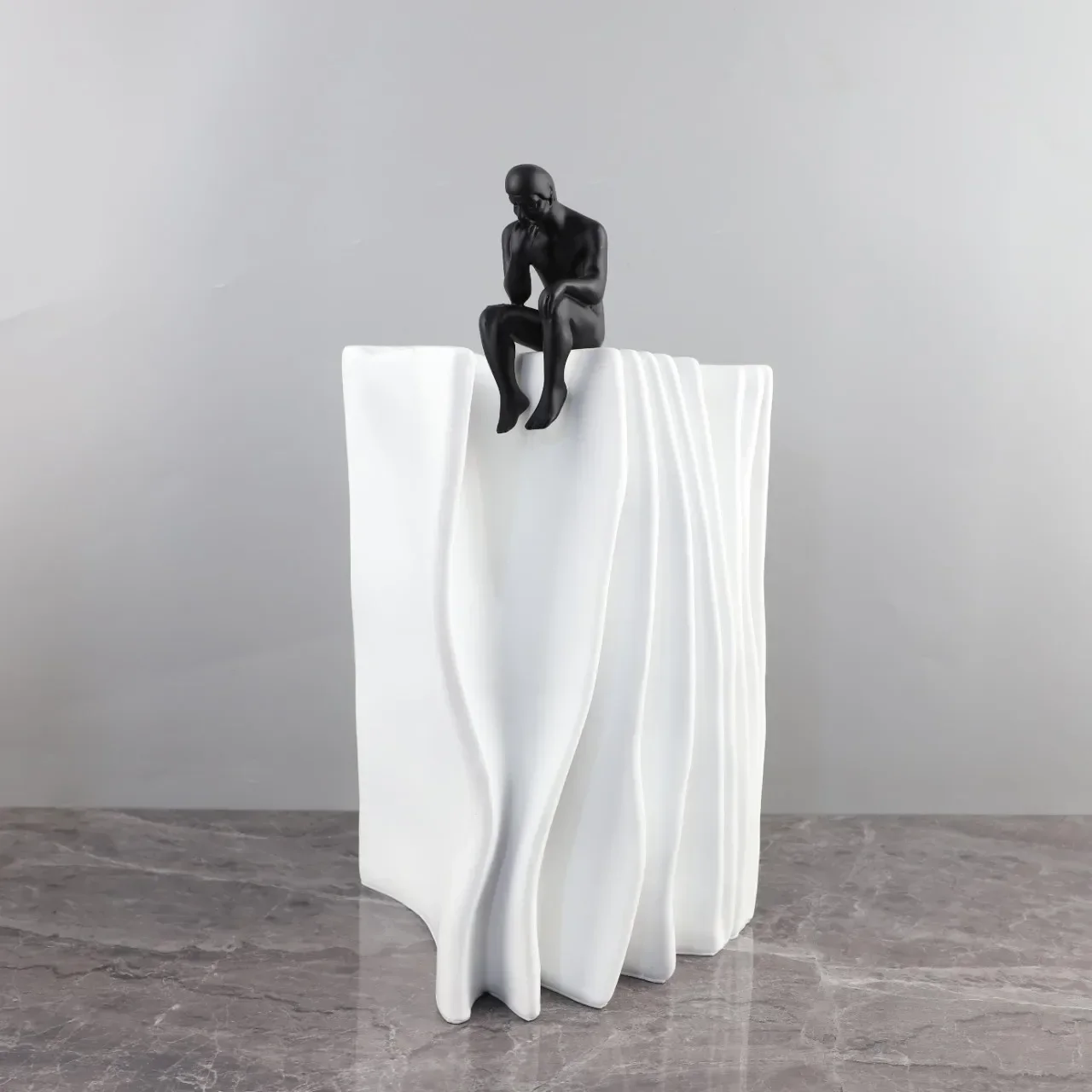 Resin Handicraft Thinking Portrait Artificial Figure Sculpture Figure Abstract Decorative Figurines Home Decoration Accessories