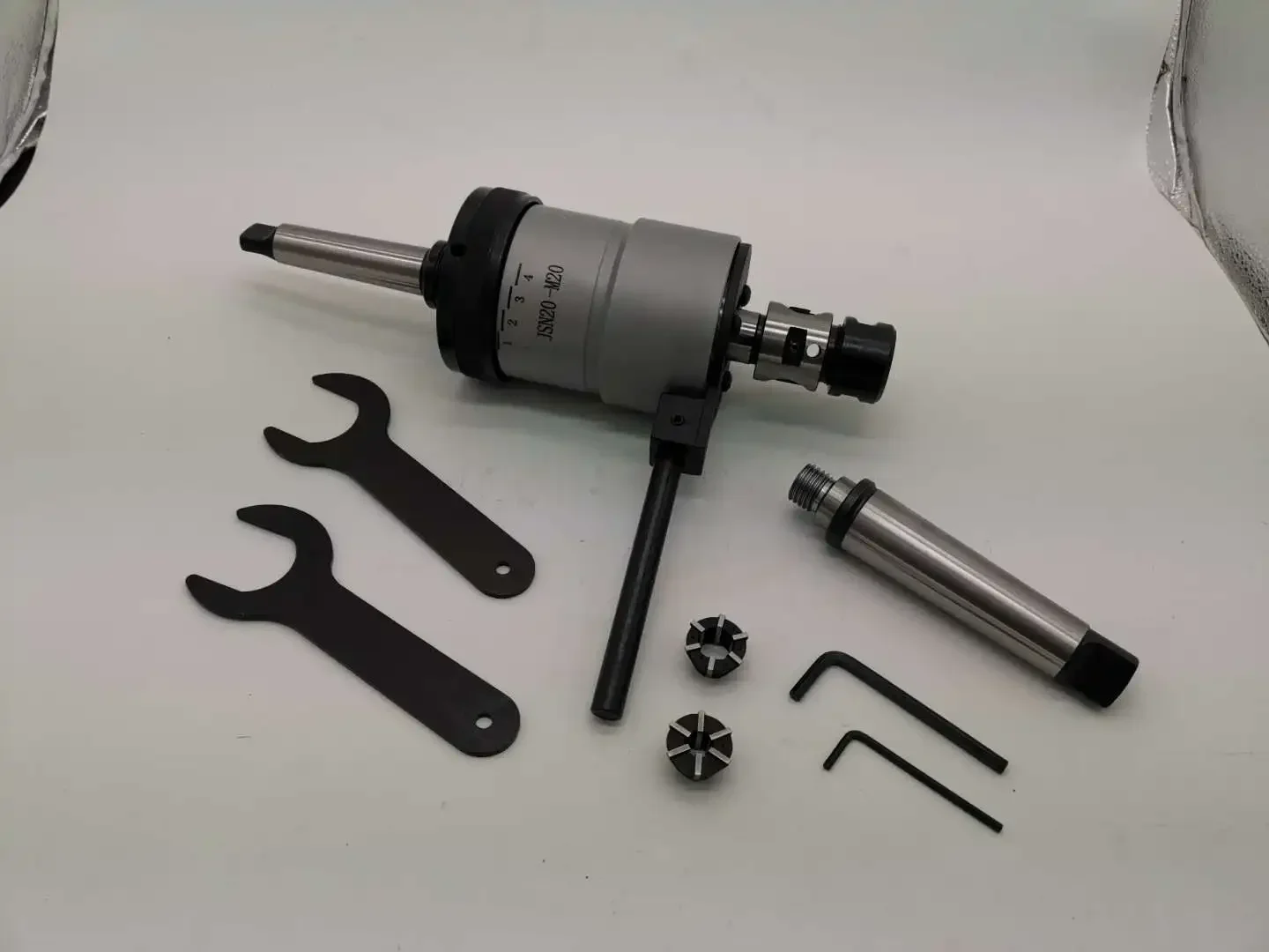 MT3 MT4 Morsekegelschaft Reversibles Gewindeschneidfutter J4620 Set