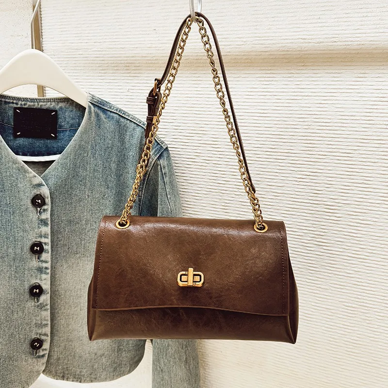 حقيبة كروس بمفصلات حركية تتميز بإغلاق مغناطيسي ناعم وصامت للاستخدام الحضري بدون جهد، مما يزيد من الأناقة الوظيفية #6