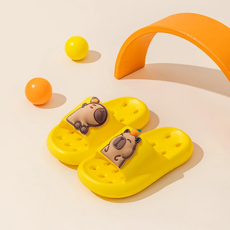 

Детские тапочки для мальчиков, тапочки для ванной комнаты из ЭВА с улыбающимся лицом, летние нескользящие полые протекающие обувь для девочек от 2 до 14 лет