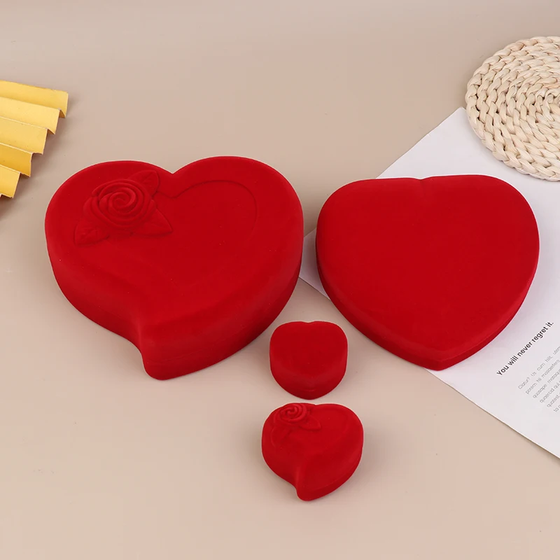 

〔CC〕|Love Heart-Shaped Ring Box- Velvet Lined Engagement Jewelry Gift Box for Proposal, Wedding, Anniversary