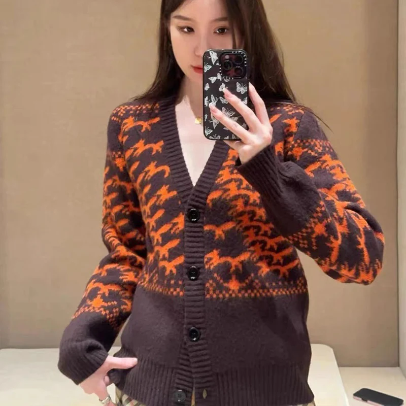 2024 Autumn Winter New Comfortable Commuting Date Loose Jacquard Knitted Cardigan Women Vintage Fashion Knitted Sweater Knitwear