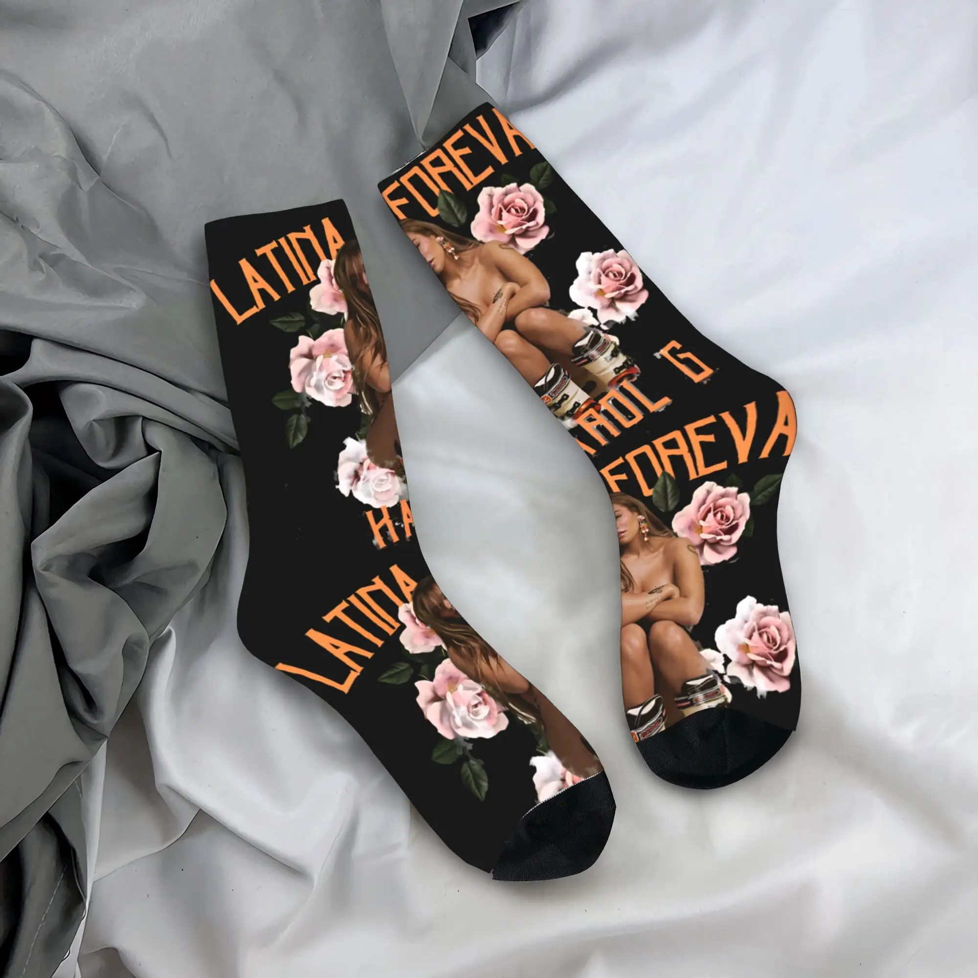 

Karol G Tropicoqueta 2025, новый альбом, латинские чулки Foreva, забавные носки в Колумбийском стиле для певицы, зимние нескользящие носки, мужские уличные носки